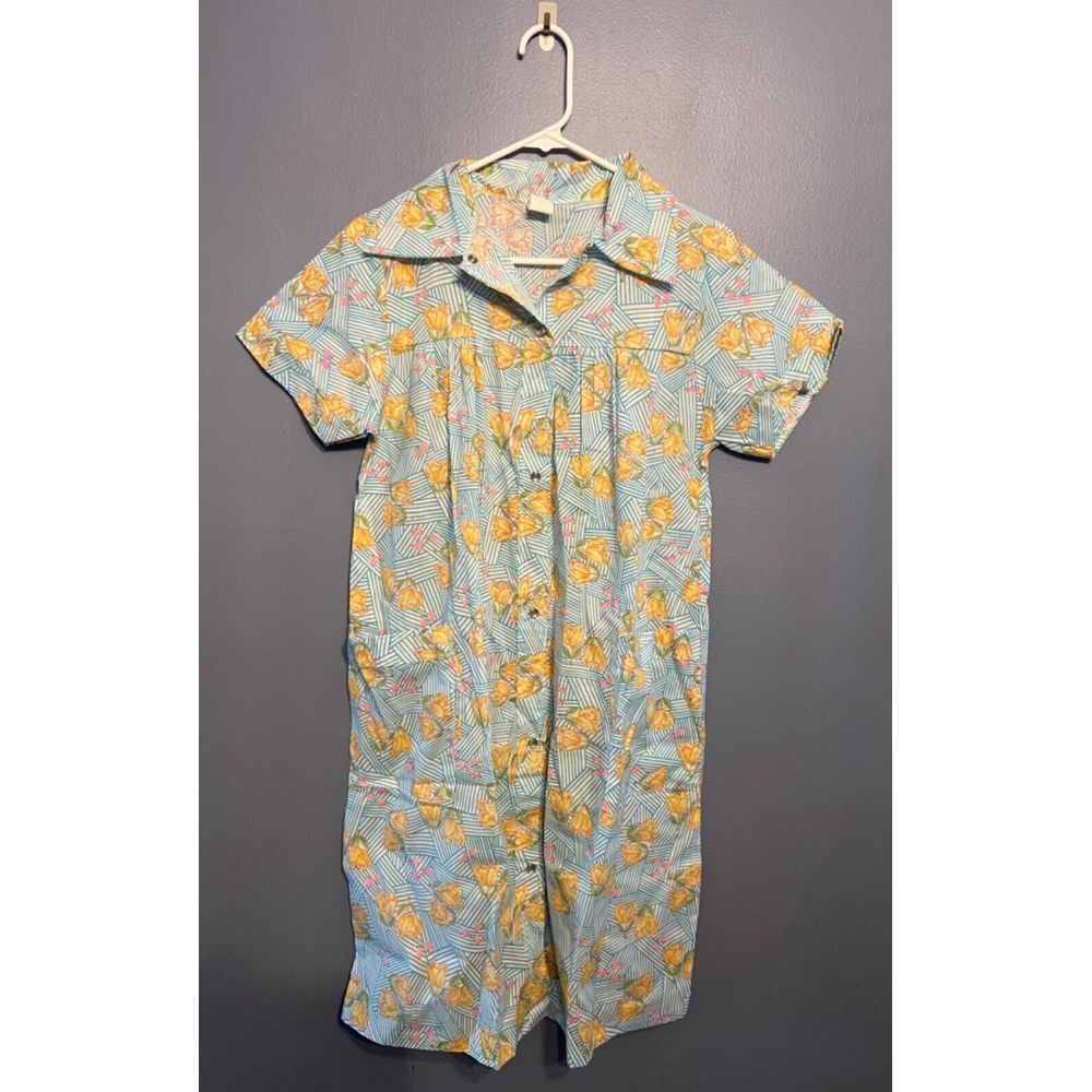 Vintage Colorful Floral House Dress, Mumu With Pearl Snaps &‎ Pockets Size 12